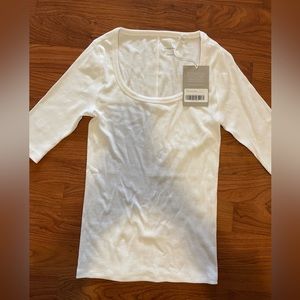 The Supima Micro-Rib Scoop-Neck Tee brand new size small